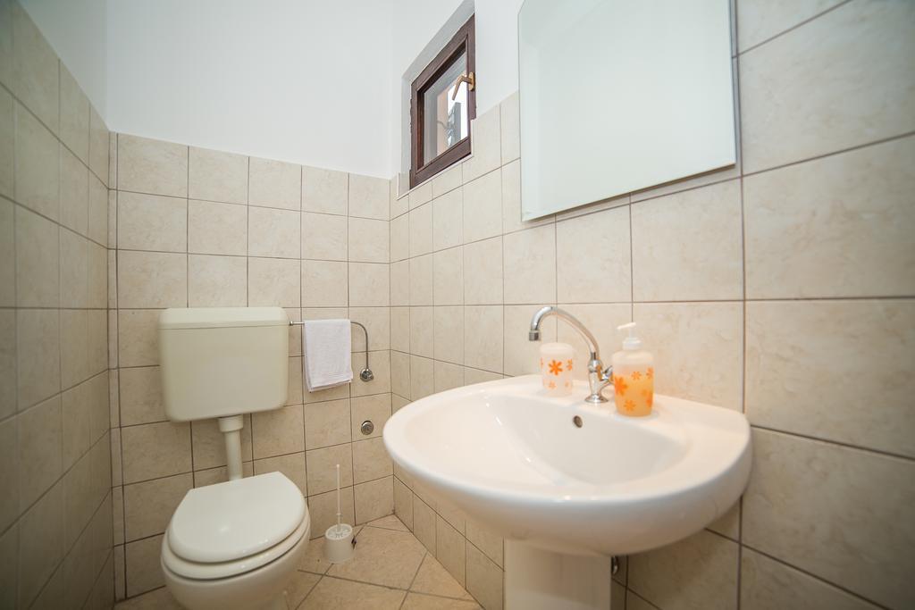 Apartments Maja Dugi Rat Ngoại thất bức ảnh