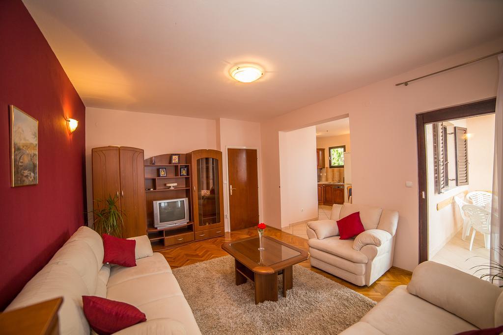 Apartments Maja Dugi Rat Ngoại thất bức ảnh