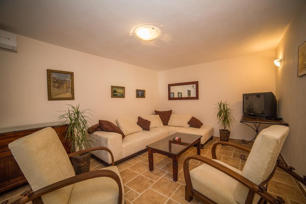 Apartments Maja Dugi Rat Ngoại thất bức ảnh