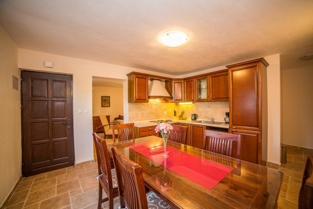 Apartments Maja Dugi Rat Ngoại thất bức ảnh