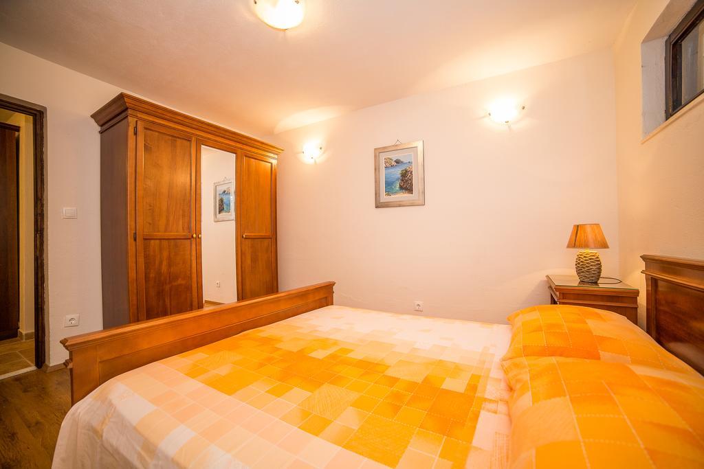 Apartments Maja Dugi Rat Ngoại thất bức ảnh