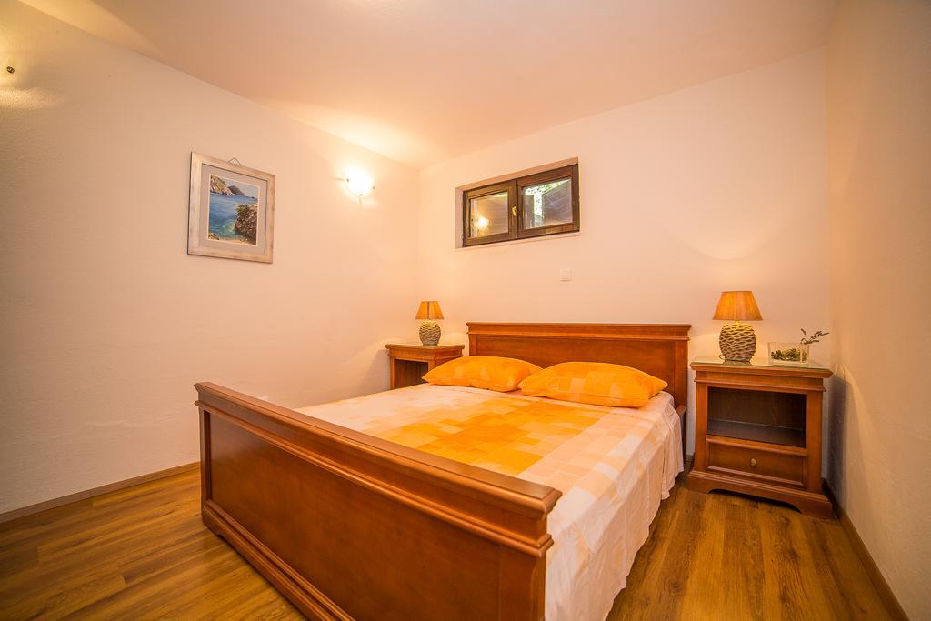 Apartments Maja Dugi Rat Ngoại thất bức ảnh